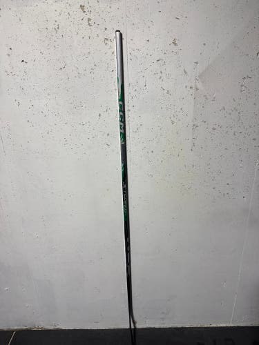 Senior CCM FT9 Pro Right Handed Hockey Stick P28 70 Flex - Green (New)