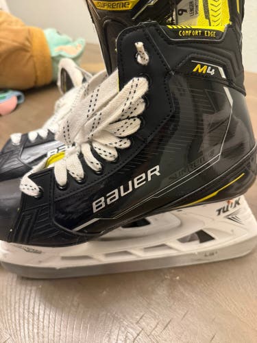 Bauer Hockey Skates