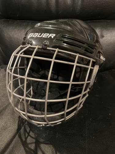 Medium Bauer 2100 Helmet with true vision l cage (Used)