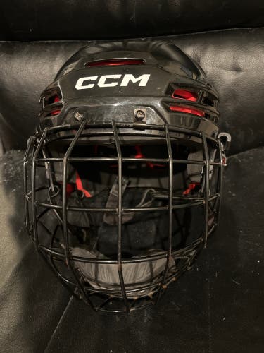 Medium CCM Tacks 70 Helmet with cage (Used)