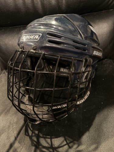 Medium Bauer 5500 Helmet (Used)