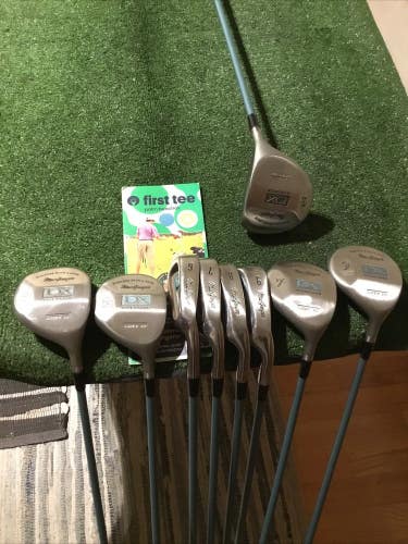 MacGregor Ladies DX Oversize Full Set  D, 3W, 5W, 7W, 9W, 6-9 Irons Graphite VGC