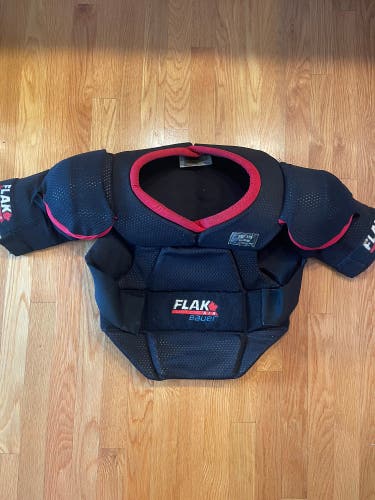 Medium Senior Bauer Flak Shoulder Pads (Used)