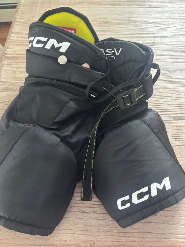 Youth Medium CCM AS-V Pro Hockey Pants (Used)