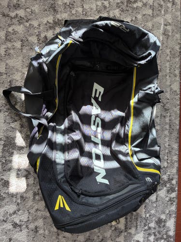Easton RS Stealth Wheeled Equipment Bag (Used)