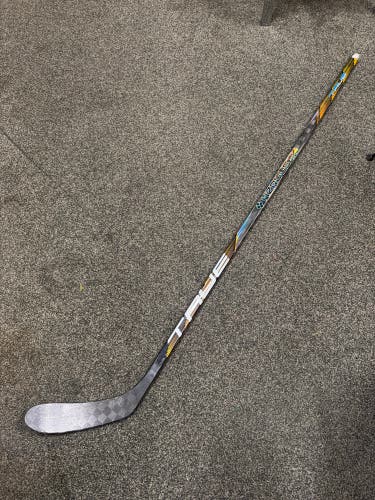Senior True HZRDUS 9x4 Right Handed Hockey Stick P28 85 Flex Pro Stock (Used)