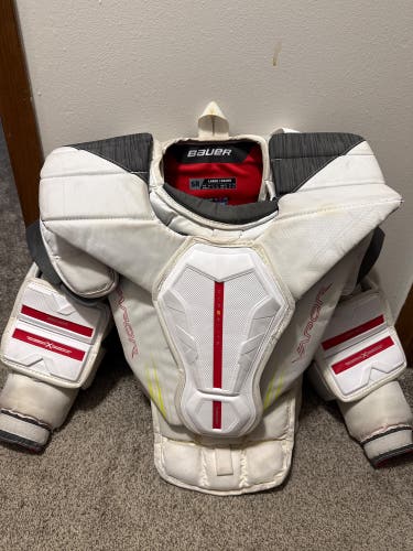Large Bauer Vapor Hyperlite 2 Goalie Chest Protector (Used)