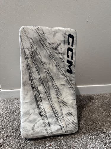 CCM Axis XF Regular (Used)