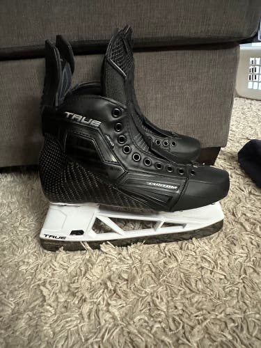 Black 2026 True SVH Pro Hockey Skates Regular Width Pro Stock 8.5 (New)