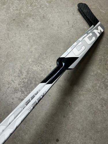2 PACK 26” Senior CCM EFLEX 5 Regular Goalie Stick (New)