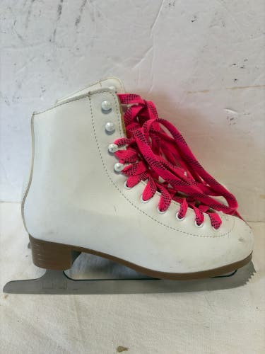 DBX Figure Skates B Adult 4 (Used)