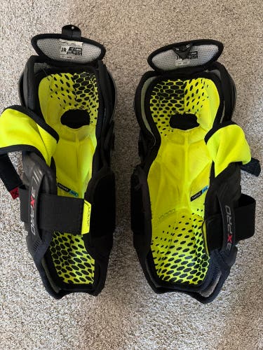 Junior Bauer Vapor 3X Pro 11" Shin Pads (Used)