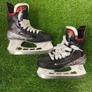 Bauer Vapor 3X Hockey Skates | Intermediate Size 4.5 (Fit 1)