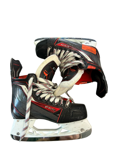 Used CCM JETSPEED Junior Hockey Skate Junior 04.5 11682-S000137037