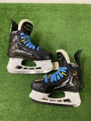 Bauer Supreme M5 Pro Hockey Skates | Junior Size 1 (Regular)