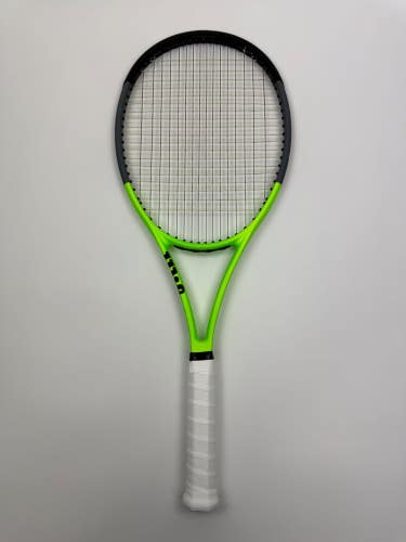Wilson Blade 98 Reverse 16x19 V7, 4 3/8 Very Good Condition