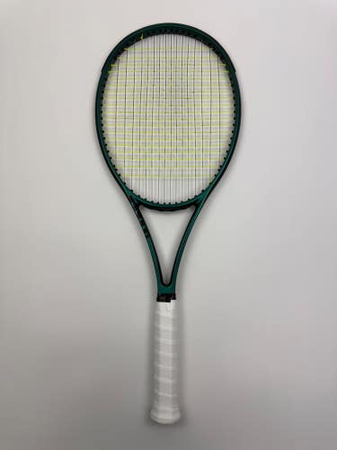 Wilson Blade 98 16x19 V9, 4 3/8 Good Condition