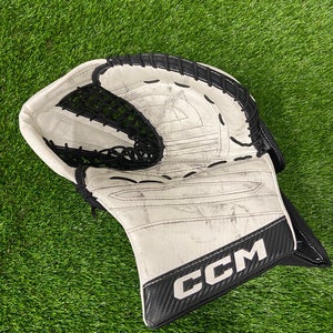 CCM Extreme Flex 7 Pro Goalie Glove | Senior Regular
