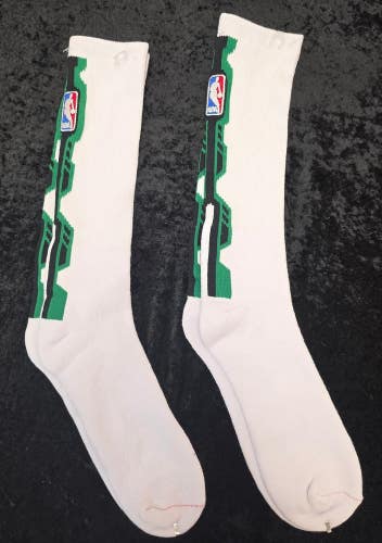 ST1 Mens NBA WHITE/GREEN Logo Man Crew Socks Lot of 2 Pair LARGE New