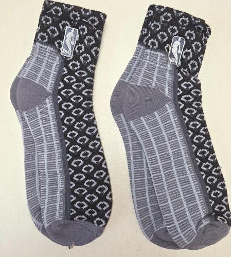 ST1 Mens NBA Gray Black Logo Man Crew Socks Lot of 2 Pair LARGE New