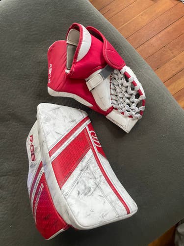 2024 Warrior youth goalie catcher & blocker (Used)