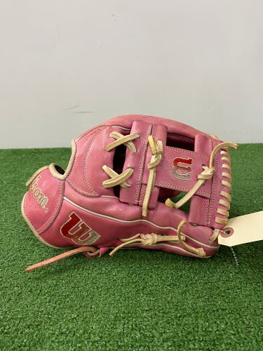 Wilson A2000 RH Baseball Glove | 11.75"