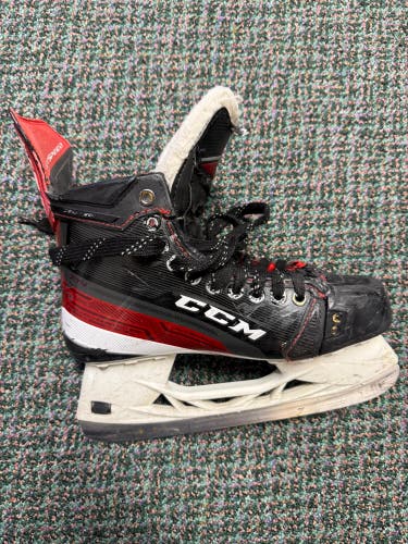 2021 CCM JetSpeed FT4 Hockey Skates Regular Width 7 (Used)
