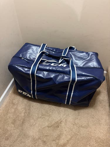 CCM hockey Bag (like new)