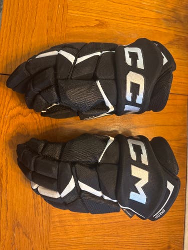 CCM JetSpeed FT6 Gloves 14" (Used)