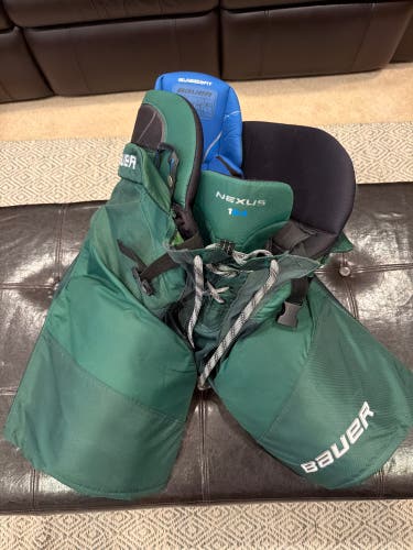 Men's Senior XL Bauer Nexus 1N Hockey Pants (Used)