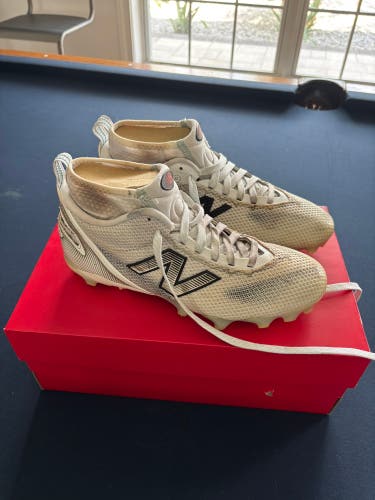 Unisex Size M 7.5 (W 8.5) Adult New Balance Freeze Mid Top (Used)
