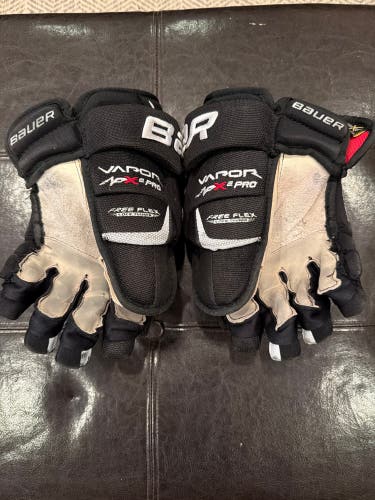 Bauer Vapor APX2 Pro Gloves 13" Pro Stock (Used)