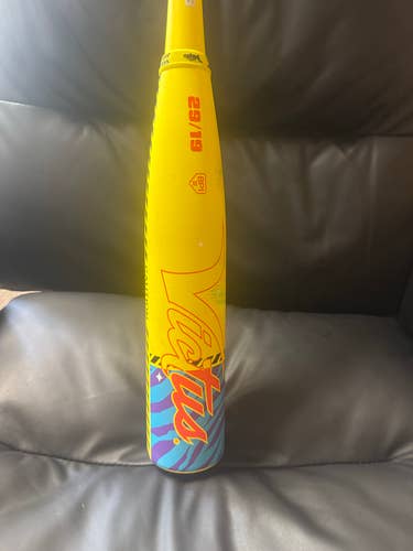 2026 Victus Nova Lit Composite USSSA Certified Bat (-10) 19 oz 29" (Used)