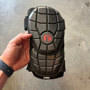 Black G-Force Elbow Guard (Used)