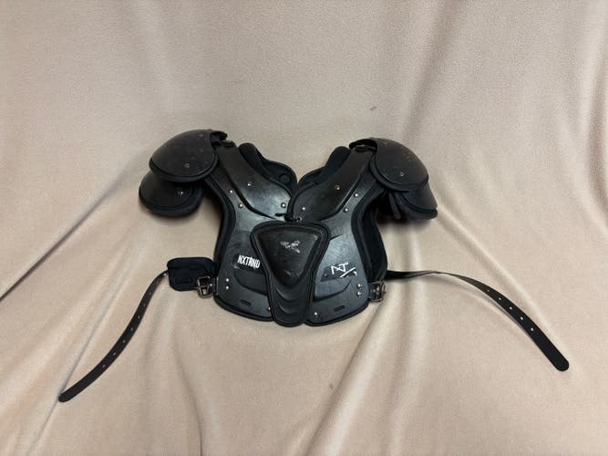 Large Youth Xenith Shoulder Pads (Used)