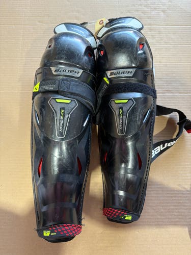 Bauer Vapor Hyperlite Senior Shin Pads 17"