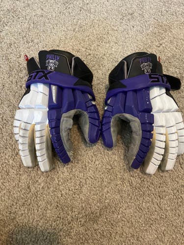 STX Surgeon RZR2 Lacrosse Gloves (Used)