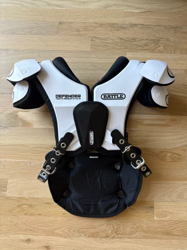 Medium Youth Battle Defender Shoulder Pads (New)