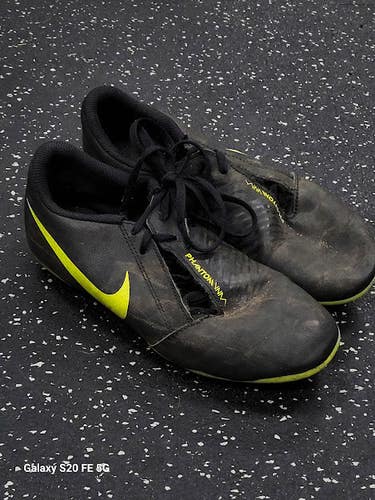 Used Nike Soccer Cleats Black Junior 04 11849-S000043285