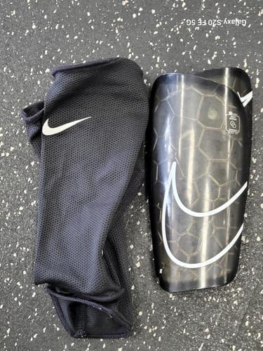 Used Nike MERCURIAL Soccer Shin Guards Adult Black MD 11849-S000043408