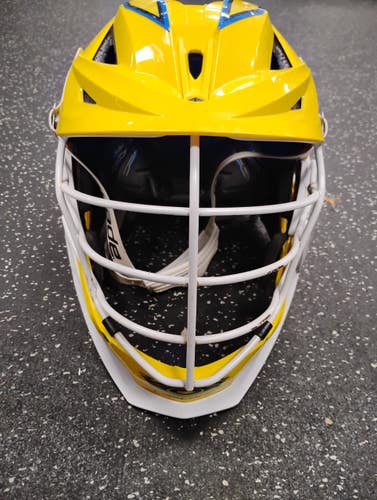 Used Cascade XRS Lacrosse Helmet Yellow One Size 11849-S000043401