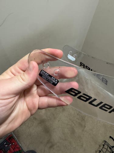 Bauer Goalie helmet dangler (OSFA)
