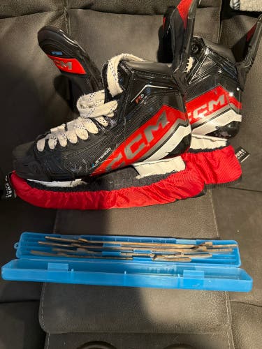 2023 CCM JetSpeed FT6 Hockey Skates Regular Width 9.5 (Used)