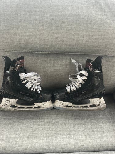 2022 Bauer Supreme Mach Hockey Skates Size 5 (Used)