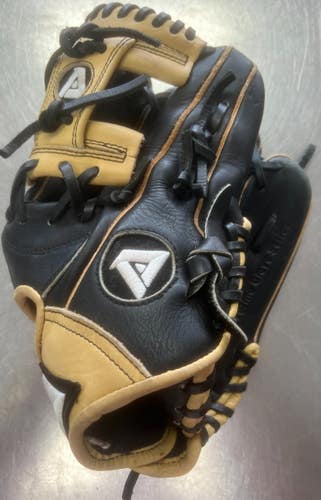 Used Akadema TORINO BB/SB Glove RH Throw Black 11 1/4" 11497-S000160807