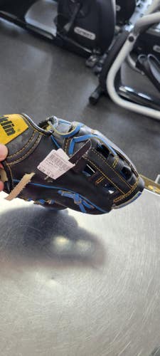 Used Franklin 10 BB/SB Glove RH Throw Black 10" 11497-C000160693