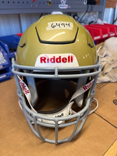 USED RIDDELL FLEX ADULT HELMET - MEDIUM - VEGAS GOLD