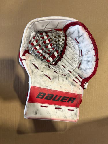 Bauer Vapor Hyperlite 2 Goalie Glove Regular