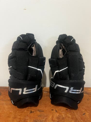 True Catalyst XSE Gloves 11" (Used)