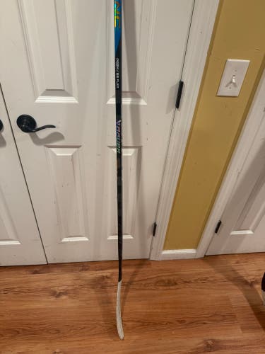 Intermediate Bauer Nexus Sync Right Handed Hockey Stick P92M 65 Flex (Used)